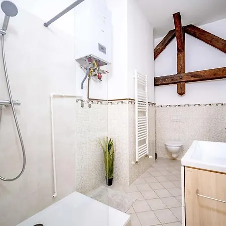 Charming Loft In Prime Location شقة *