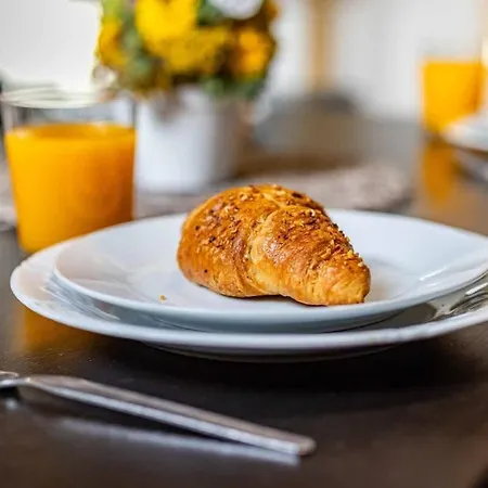 Charming Loft In Prime Location شقة كَشّا