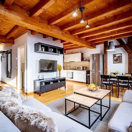 Charming Loft In Prime Location شقة *