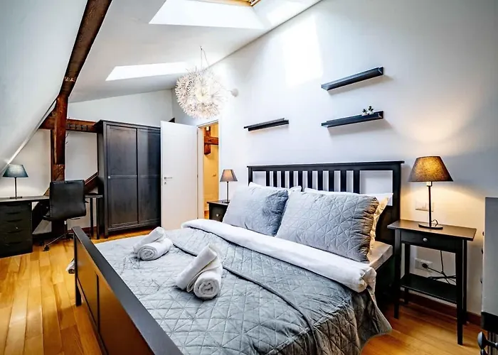 Charming Loft In Prime Location *